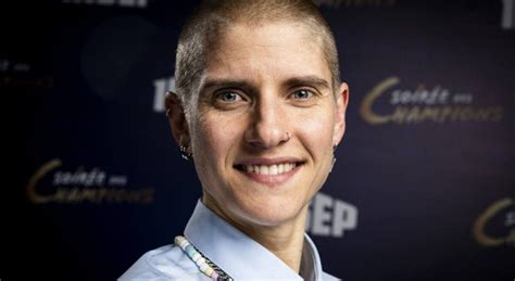 3 way handicap|Marie Patouillet : quel est le handicap de la première Française .